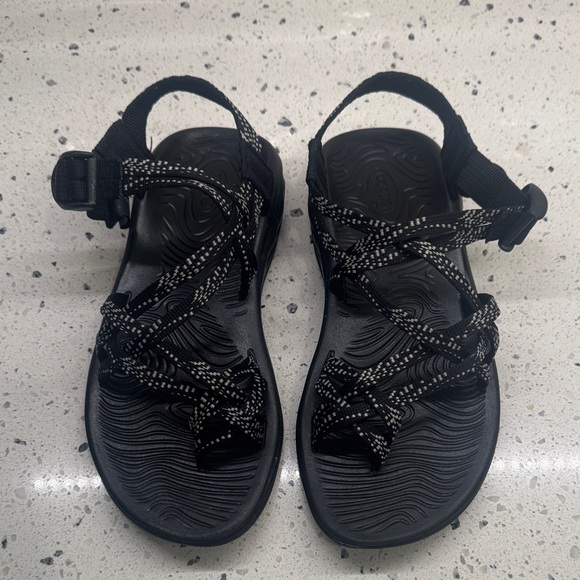 Chaco Black & White Textile Strappy Sandals Women’s Casual Outdoors Size 7 EUC - Picture 2 of 12